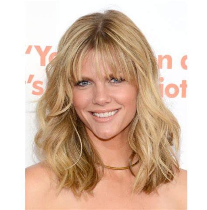 Get Brooklyn Decker’s Gorgeous Beach Wave