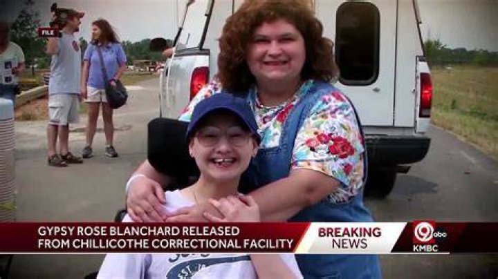 Gypsy Rose Blanchard released from prison after serving time for mom's