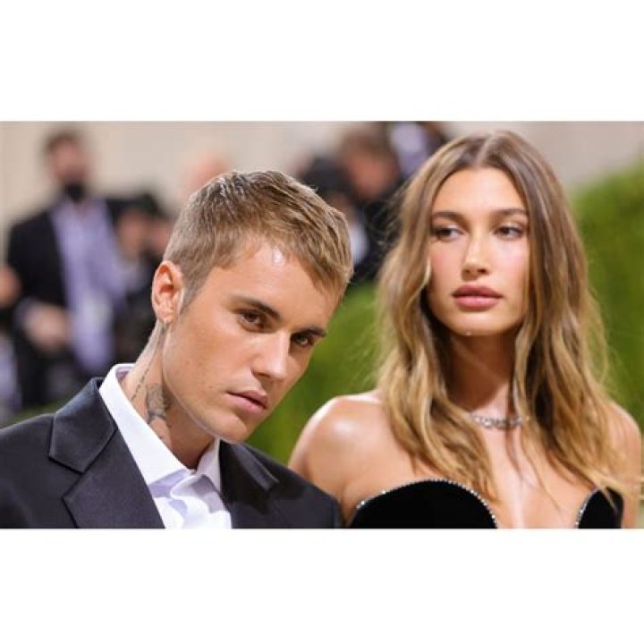 justin-bieber-net-worth