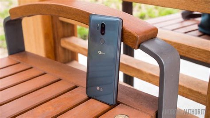 LG G7 ThinQ vs competition power button placement