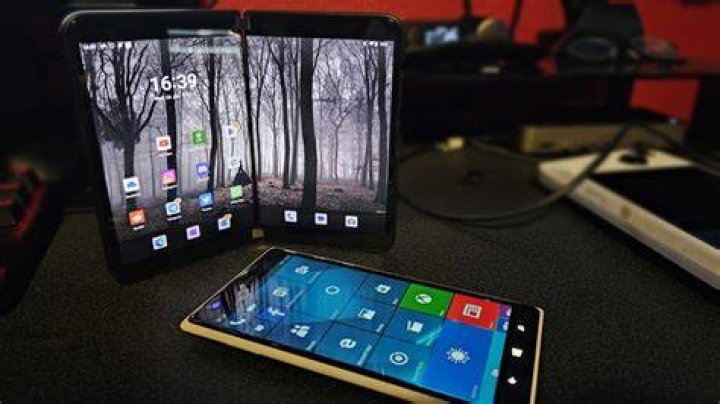 Testing the Surface Duo's launcher
