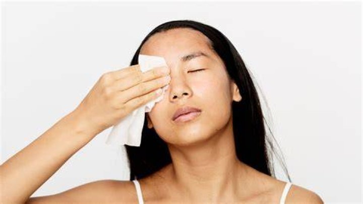 You’re Doing It Wrong: Using Face Wipes